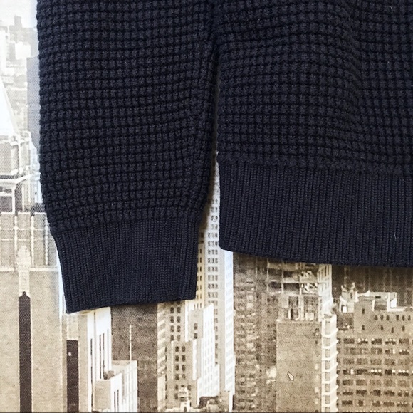 H&M navy blue sweater - Picture 3 of 5